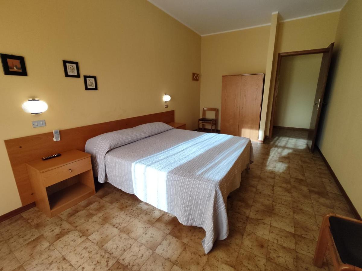 Hotel Il Dollaro Вилла-Сан-Джованни Экстерьер фото