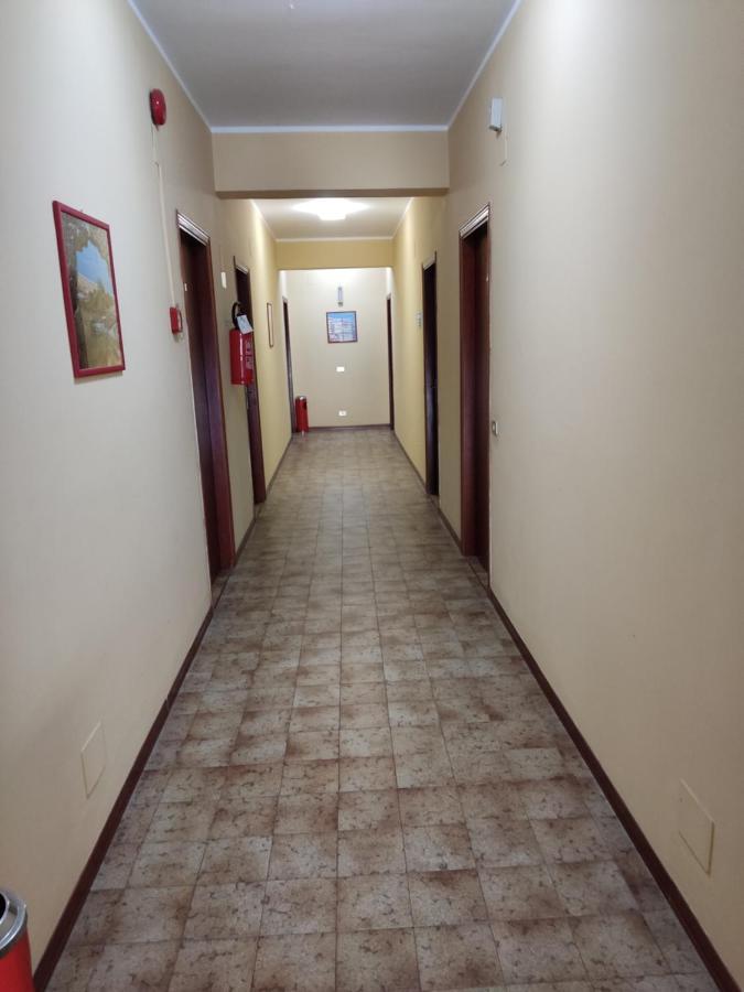 Hotel Il Dollaro Вилла-Сан-Джованни Экстерьер фото