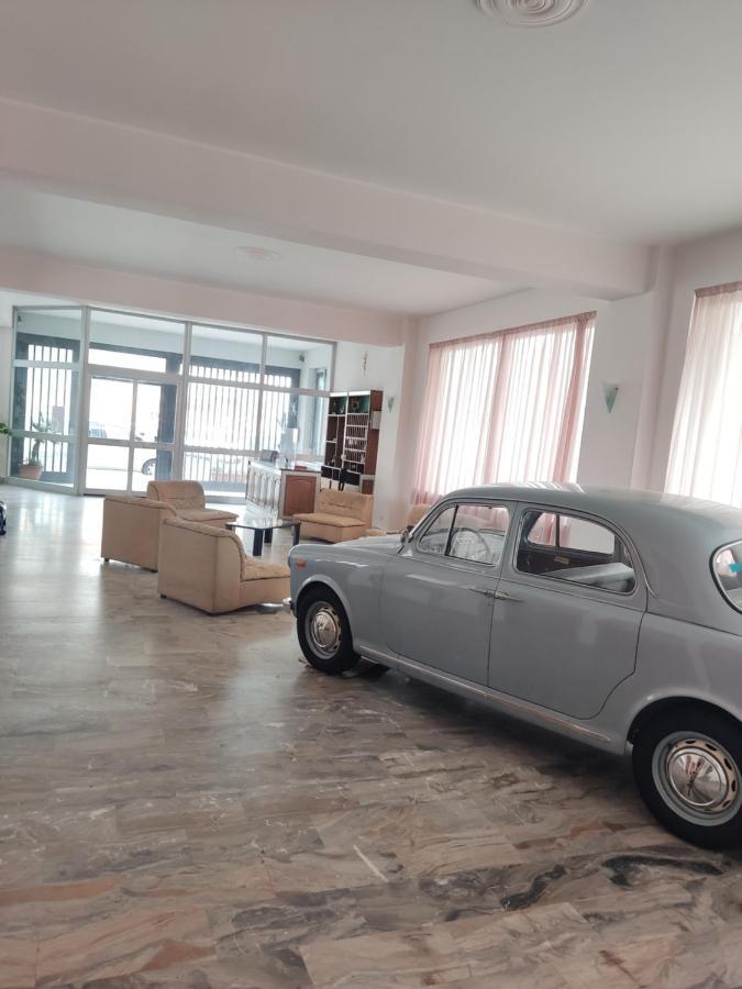 Hotel Il Dollaro Вилла-Сан-Джованни Экстерьер фото